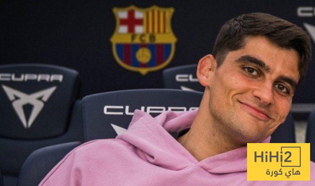 جيرارد مارتن يؤازر برشلونة أمام فياريال