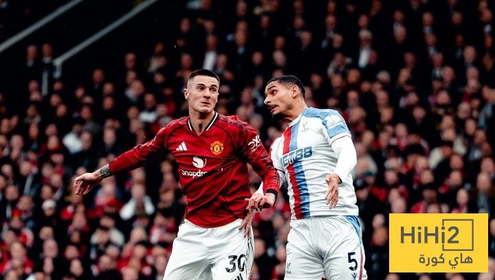سيسكو يضيف الهدف الثاني لمانشستر يونايتد في شباك كريستال بالاس