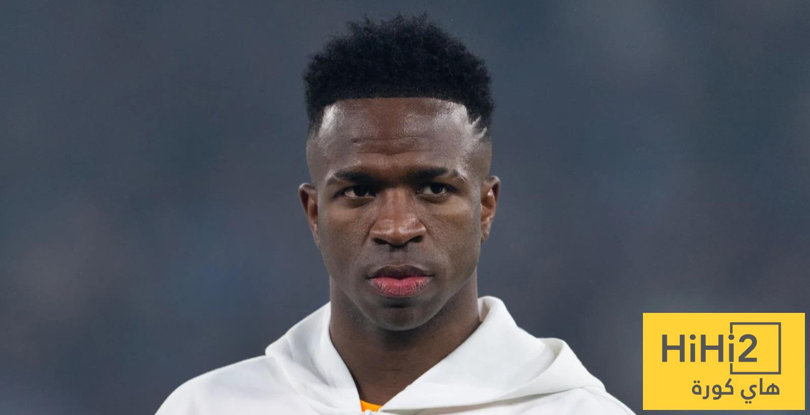 نجم ريال مدريد خارج قائمة افضل 20 لاعب في تاريخ البرازيل