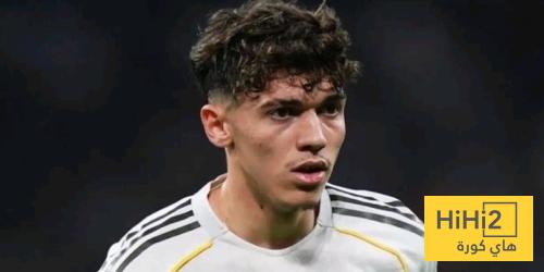 صوره : موهبة الريال الجيدة لا يكتفي بدورة كلاعب وسط …!