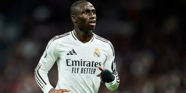 ريال مدريد ينتظر عودة ميندي في الديربي