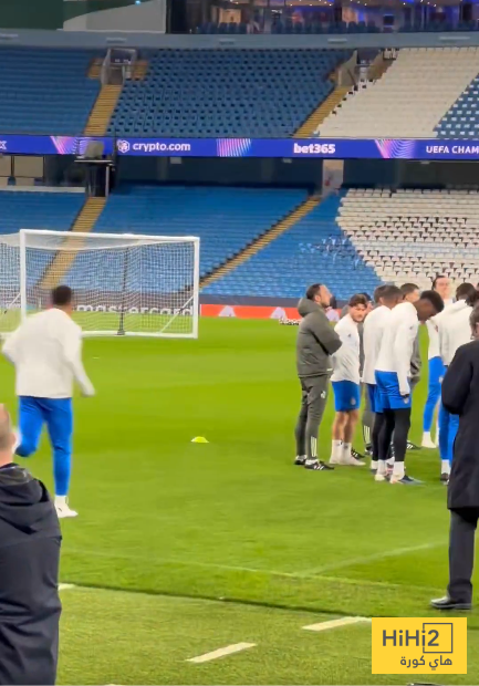 صور.. اربيلوا يرفض بدء التدريبات بدون مبابي 19