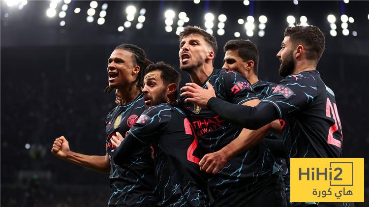 ثنائي ميلان يستهدف نجم مانشستر سيتي