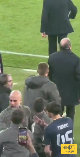 صور : غوارديولا يتجاهل مصافحة بيتارش 12 صور : غوارديولا يتجاهل مصافحة بيتارش 11