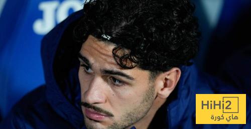لاعب اتلتيكو مدريد يعلق على مواجهة برشلونة في الابطال