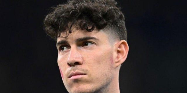 سبب اهتمام برشلونة بضم باستوني