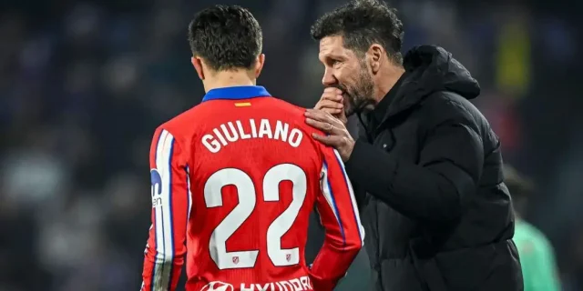 نجل سيميوني يعلق على إمكانية ارتداء قميص ريال مدريد