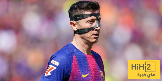انقسام في برشلونة بسبب ليفاندوفسكي