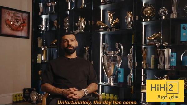 كم سعر ساعة محمد صلاح الفاخرة التي خطفت الأنظار عند وداع ليفربول؟