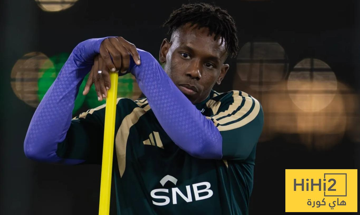 من يعوض غياب زكريا هوساوي في الأخضر ؟ من يعوض غياب زكريا هوساوي في الأخضر ؟