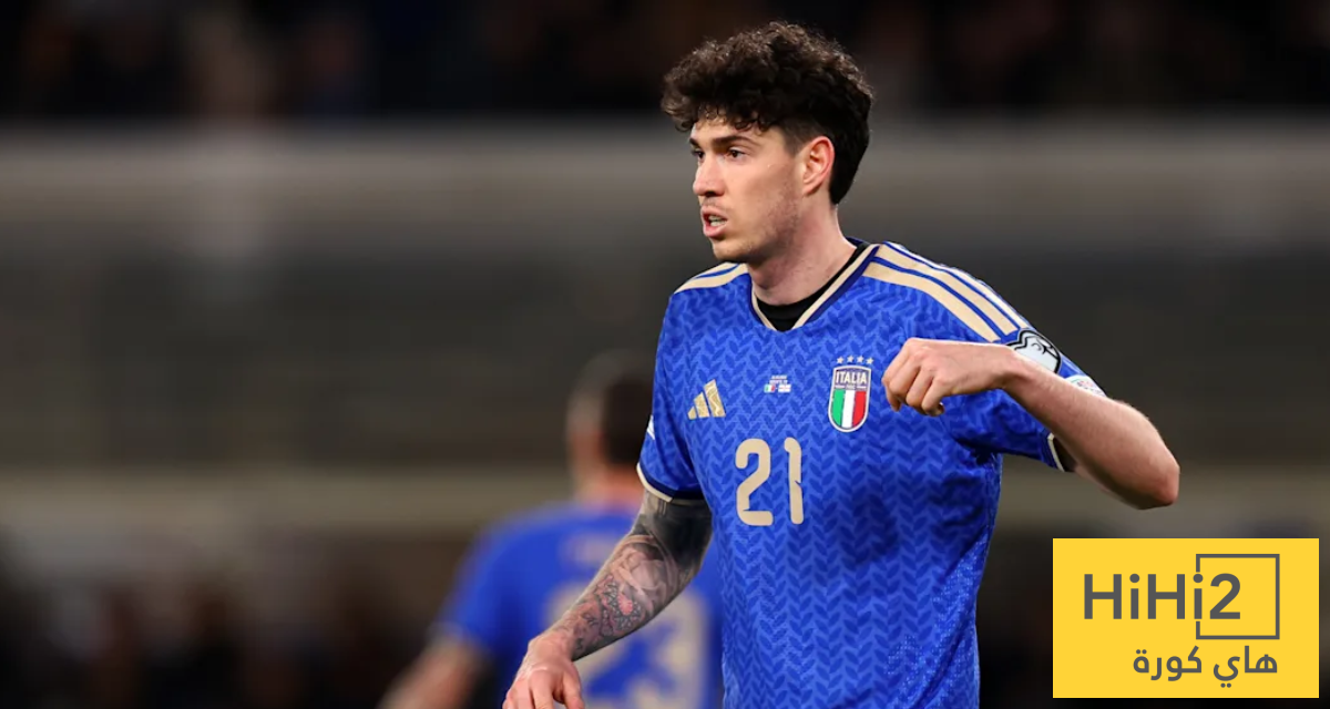 طرد باستوني يعقد مهمة إيطاليا أمام البوسنة والهرسك