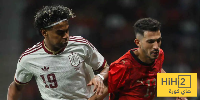 صورة : مدافع المنتخب المصري ” يسخر ” من لامين يامال !