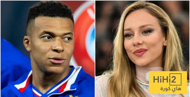 صورة .. مبابي يصطحب إستر اكسبوسيتو من منزلها 2 صورة .. مبابي يصطحب إستر اكسبوسيتو من منزلها 1