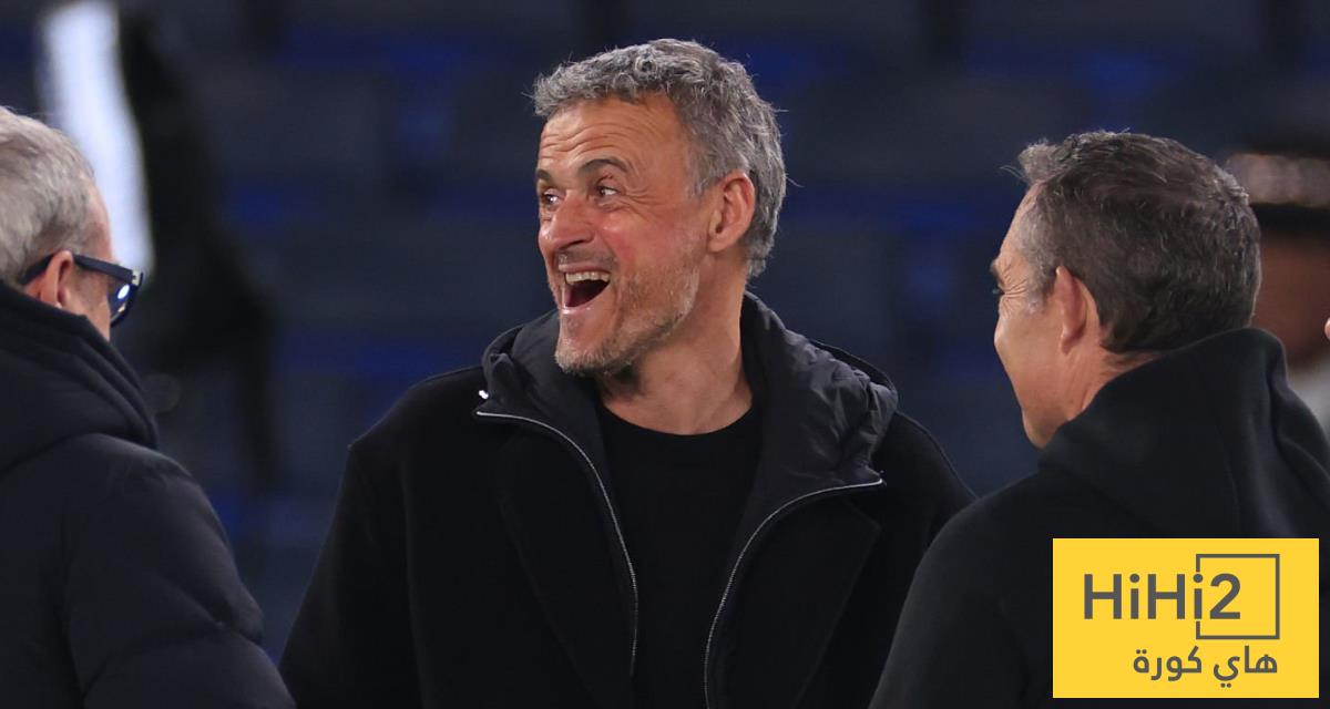 باريس يرصد صفقة من الدوري الإنجليزي