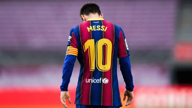 صورة – سرقة لقب دوري أبطال أوروبا من ميسي!!