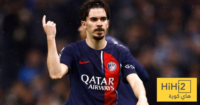 فيتينيا ينتظر 20 دقيقة ليفي بوعده مع لاعب ليفربول