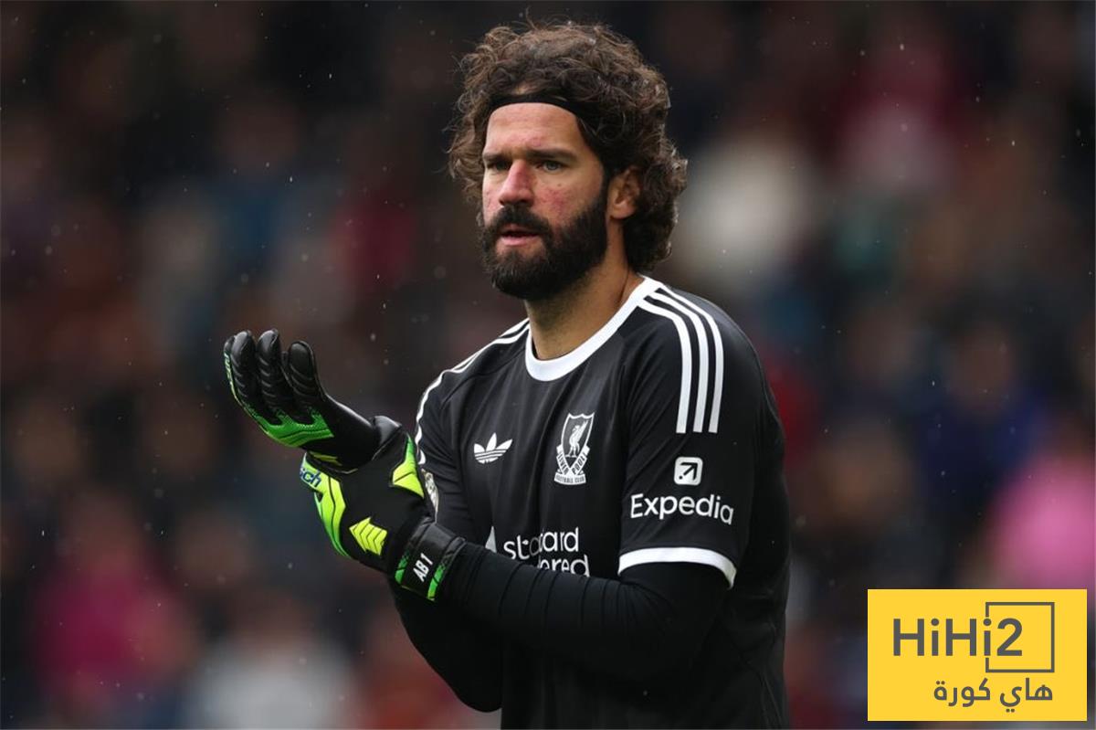 أليسون بيكر يودع ليفربول إلى يوفنتوس