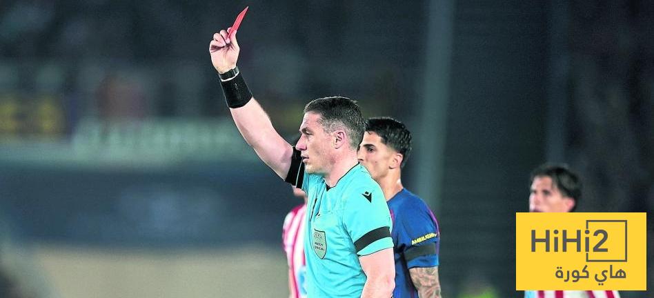 عاجل : اليويفا يعاقب حكم لقاء برشلونة والسبب صادم