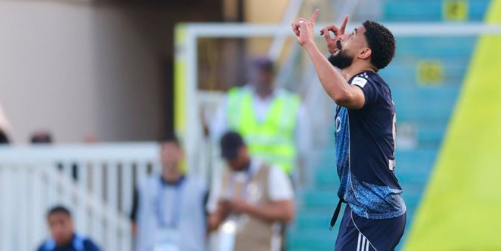 رسميًا.. عبدالإله العمري مرشح لجائزة أفضل لاعب سعودي