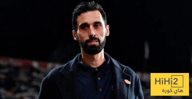 عاجل .. اربيلوا يعقد اجتماعا طارئا مع لاعبي الفريق