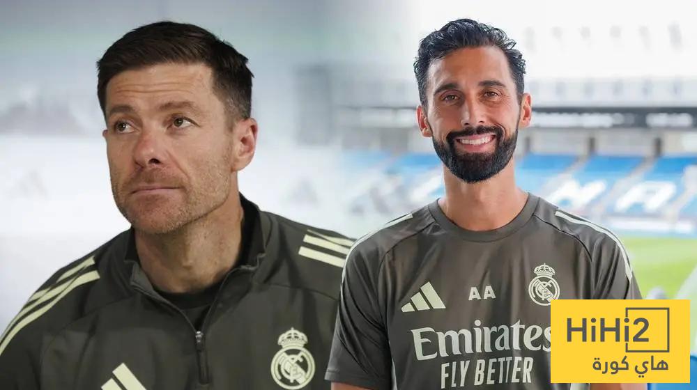 من الأفضل بين أربيلوا وتشابي ألونسو ؟