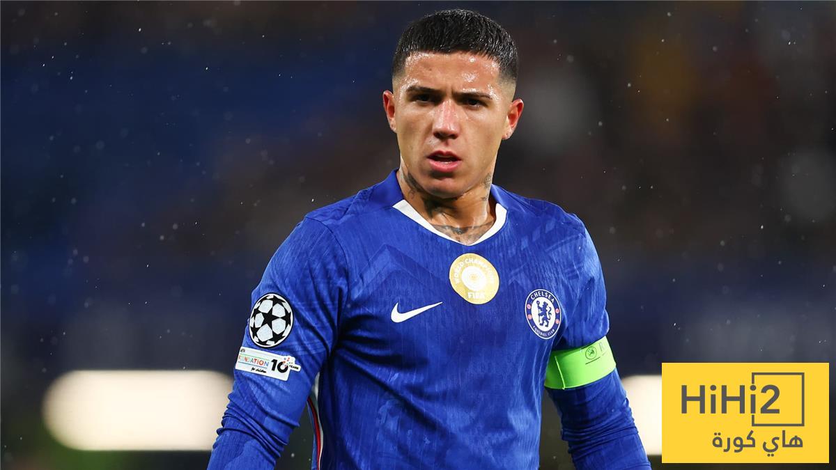 إنزو فيرنانديز يضغط على ريال مدريد.. ومنافس إيطالي يهدد الصفقة