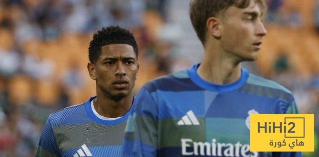 صورة .. لاعبو ريال مدريد يختتمون عمليات الاحماء قبل لقاء بيتيس