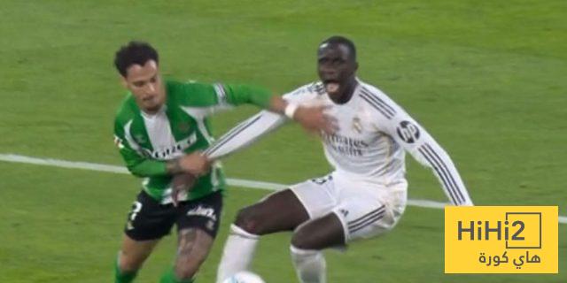 خبير تحكيمي يحسم الجدل حول صحة هدف بيتيس أمام ريال مدريد
