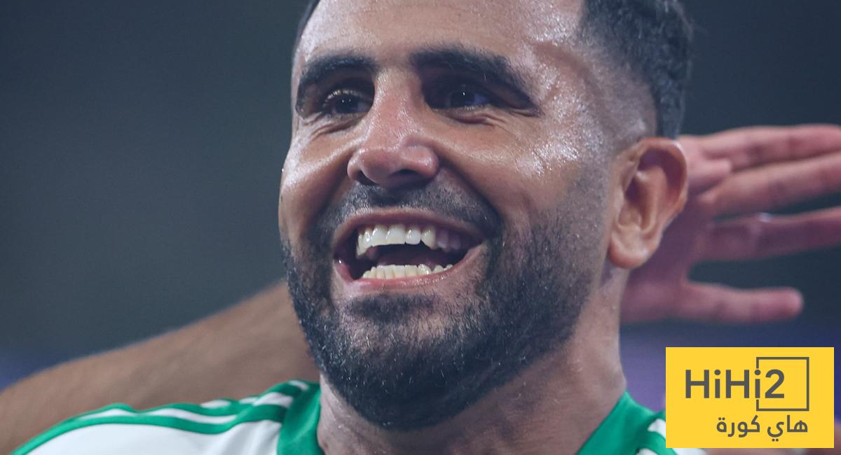 صور : هدية خاصة من رياض محرز للاعبي الأهلي !