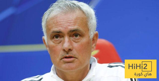 جماهير ريال مدريد تريد مورينيو