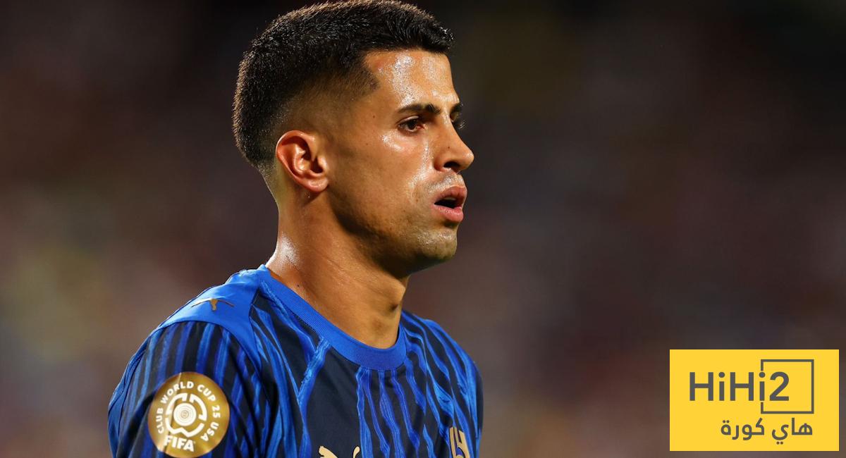 كانسيلو يحسم موقفه من العودة إلى الهلال !