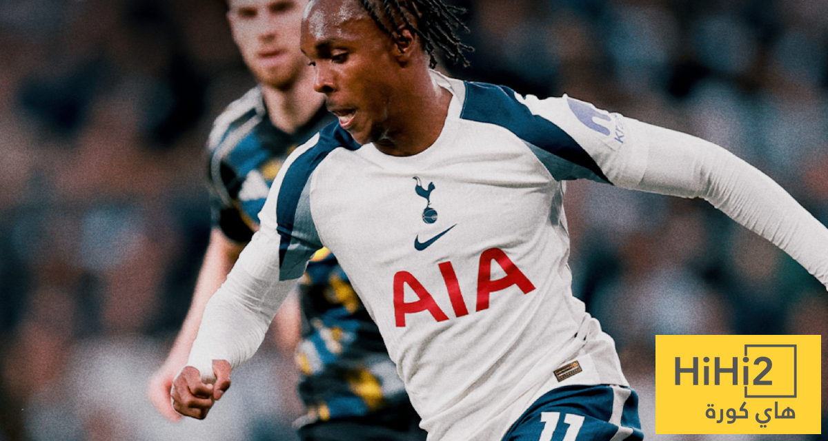 تعادل سلبي بين توتنهام وليدز في الشوط الأول