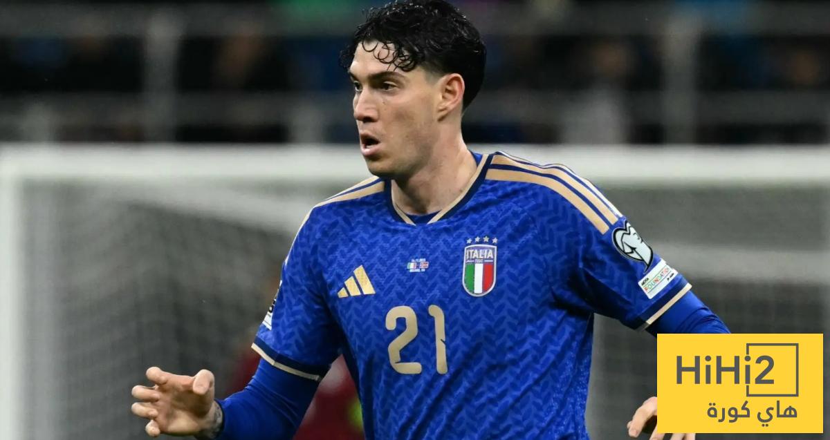 برشلونة يجمد مفاوضات التعاقد مع باستوني