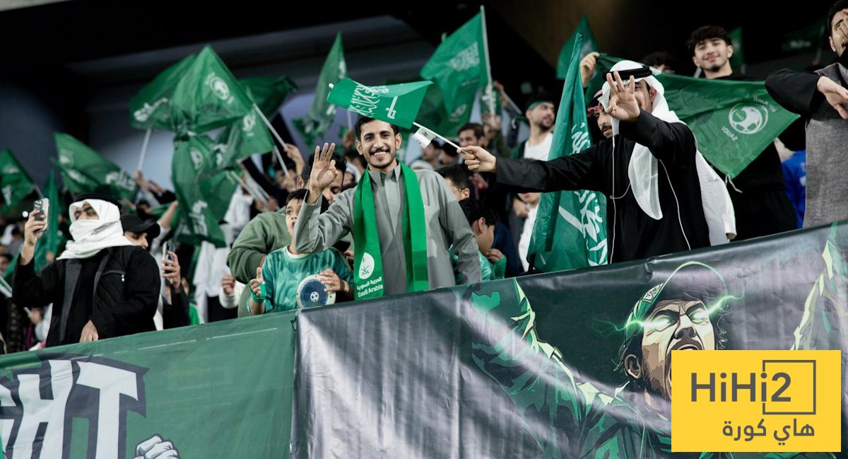 انتقاد حاد بسبب قلة حضور الجماهير السعودية أمام الأوروغواي !