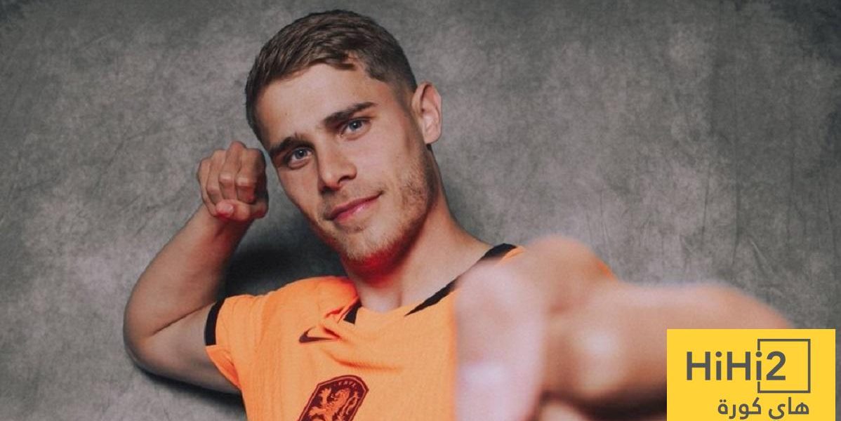 بعد اهتمام برشلونة.. توتنهام يوضح موقفه من بيع فان دي فين