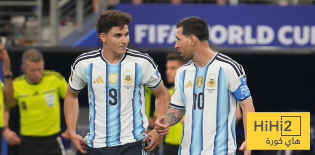 مخالفًا قواعد منتخب الأرجنتين.. ألفاريز يخطف الأضواء من ميسي