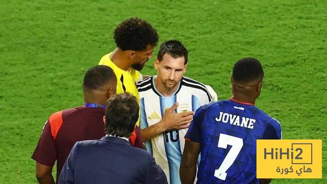 صورة: هل ميسي تجاهل حارس الرأس الاخضر …! الحقيقه بين الاعلام ورأي الحارس