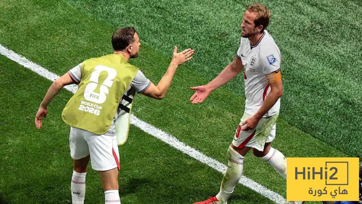 خرج على نقالة بعد الاحتفال.. إصابة غريبة تضرب لاعب منتخب إنجلترا