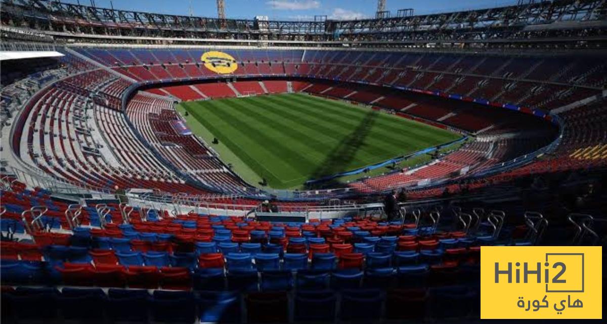 صور .. برشلونة يستبدل أرضية ملعب الكامب نو