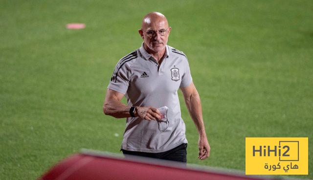 هل يمنح دي لا فوينتي هدية ذهبية لـ فليك دون أن يقصد!