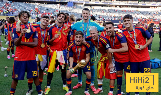 قلق داخل برشلونة بسبب ثلاثي إسبانيا