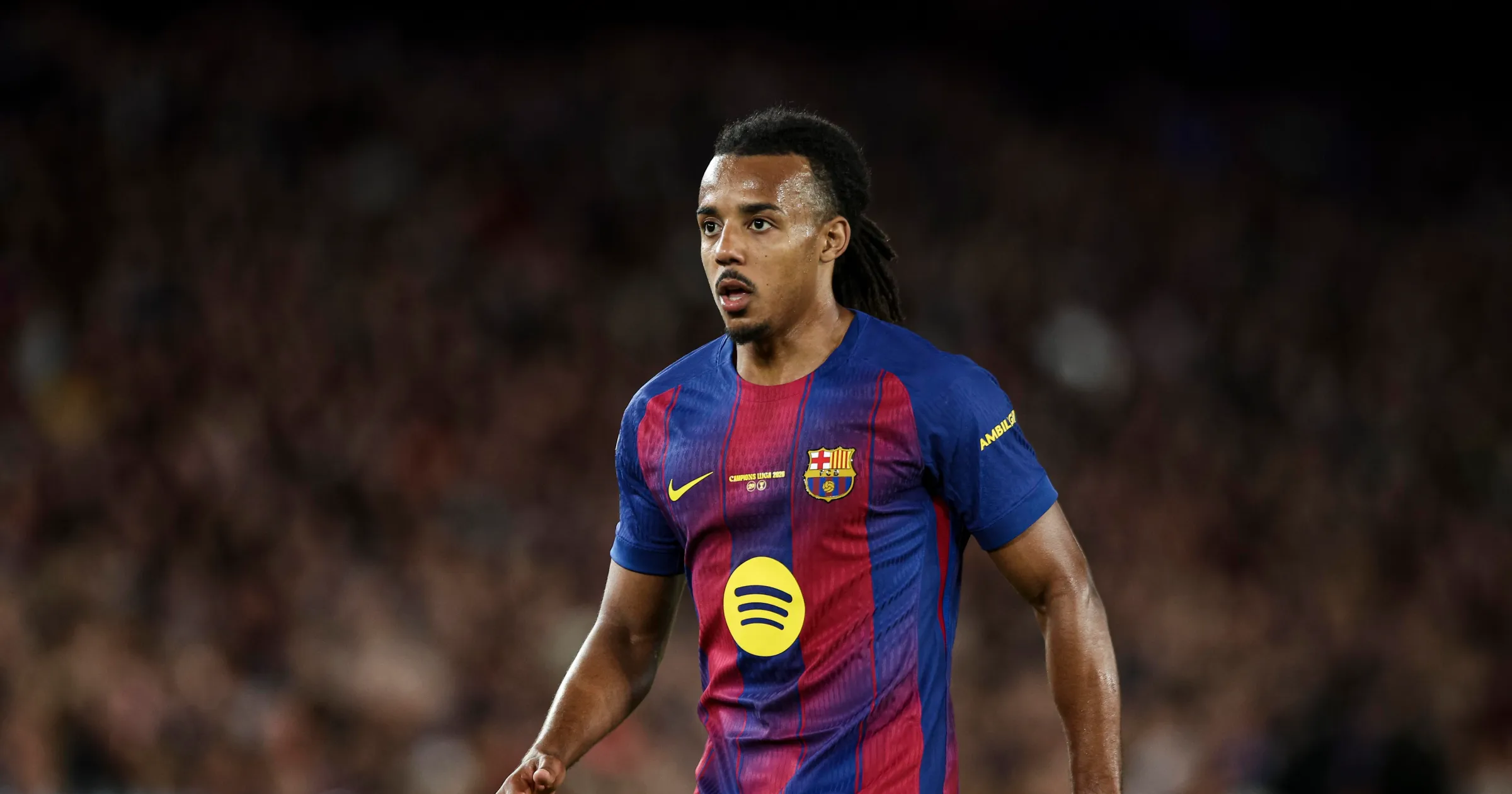 برشلونة يحدد هدفه الأول حال رحيل كوندي.. فمن هو؟