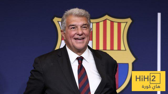 روميرو يتوقع مفاجآت في اللحظات الأخيرة لسوق انتقالات برشلونة