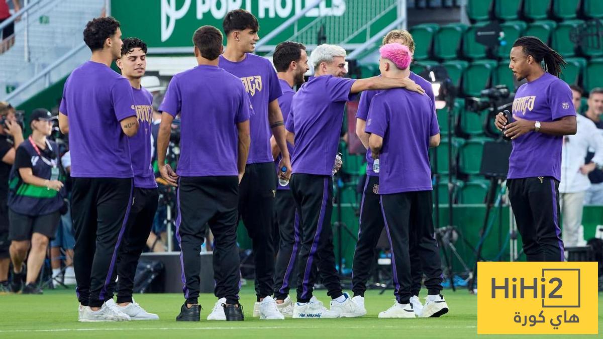 برشلونة يفتح باب الرحيل أمام ثنائي الدفاع لتمويل صفقة جديدة