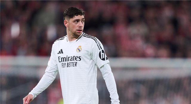 بعد الصفقة الجديدة.. فالفيردي يحسم موقفه من ريال مدريد