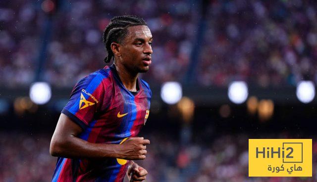 بالدي يبلغ هانز فليك بقراره النهائي بشأن الرحيل عن برشلونة
