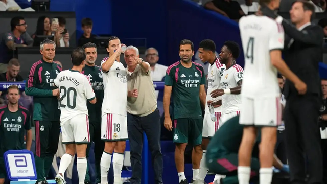 بالدليل.. مورينيو لا يعترف بالأسماء في ريال مدريد