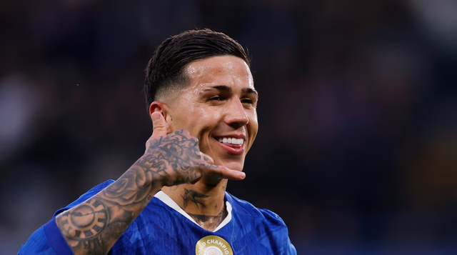 فيرنانديز يقترب من الانضمام لمانشستر سيتي ورقم قياسي ينتظره