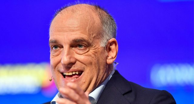 لاعب من برشلونة.. رئيس الليغا يكشف مرشحه للفوز بالكرة الذهبية هذا العام