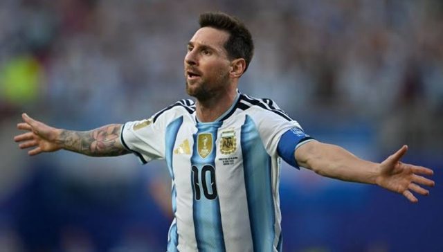 صورة : ميسي يعترف أنه الأفضل .. ” صراع الـ GOAT تم حسمه “